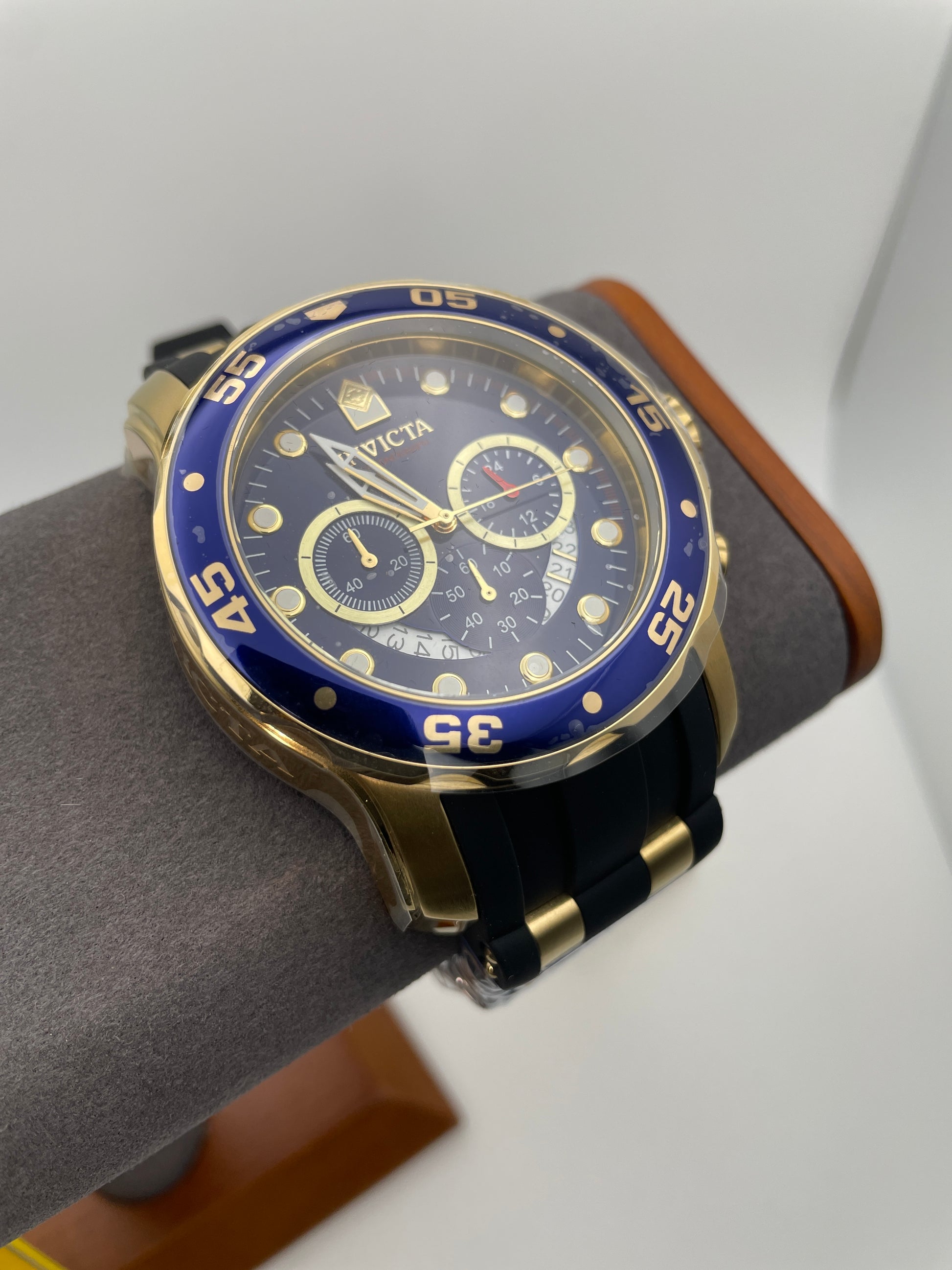 Invicta Pro Diver 6983 - Dorado, Negro